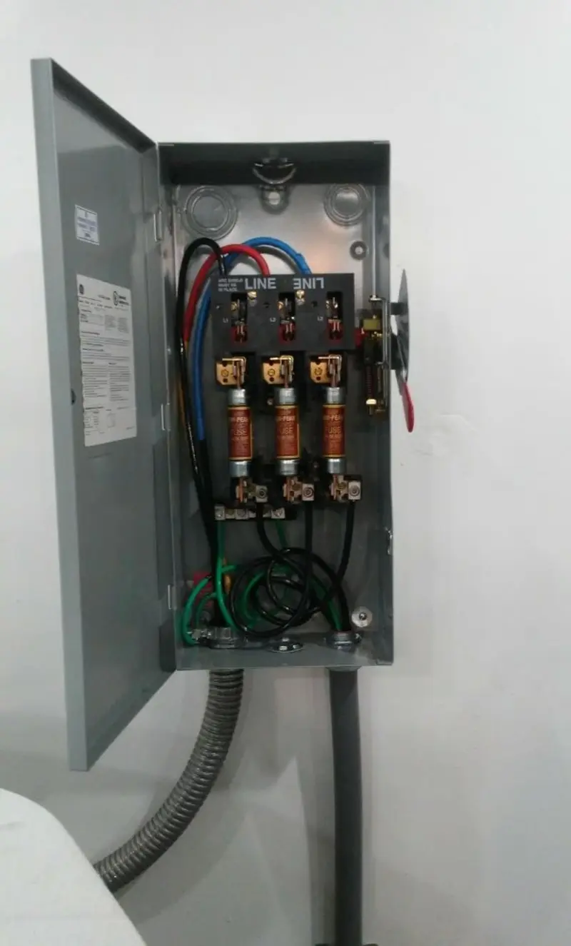Three-phase disconnect switch installed for Smoke Detector Installation in LaSalle